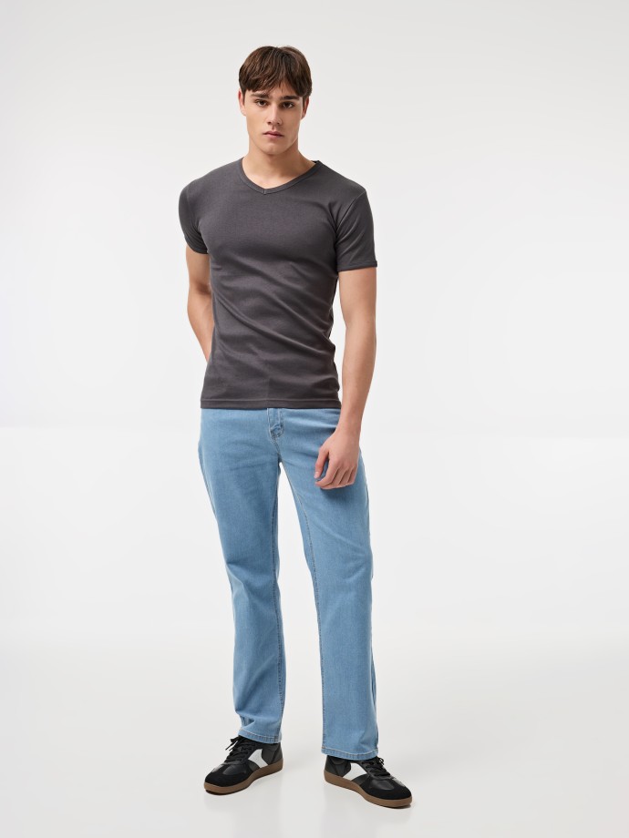 T-Shirt com gola em V