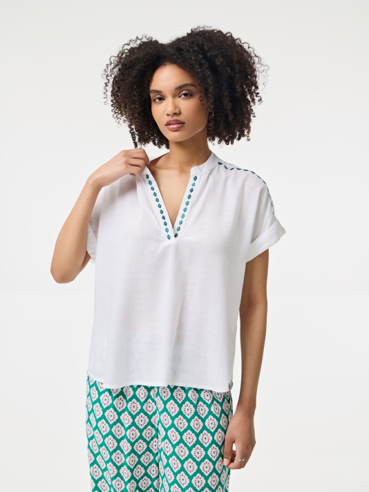 Blusa com Bordado