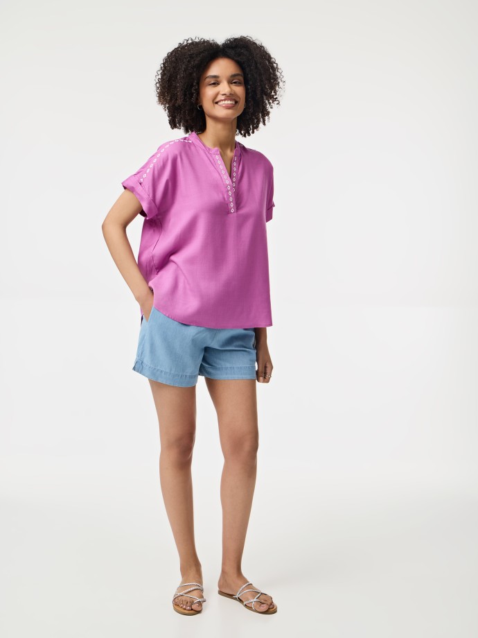 Blusa com bordado