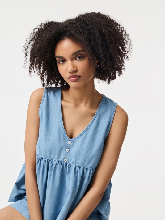 Blusa com folho Blusa com folho