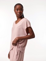 T-shirt decote em V