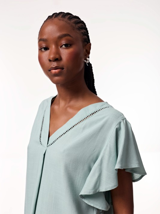 Blusa com folhos
