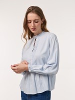 Blusa com folho