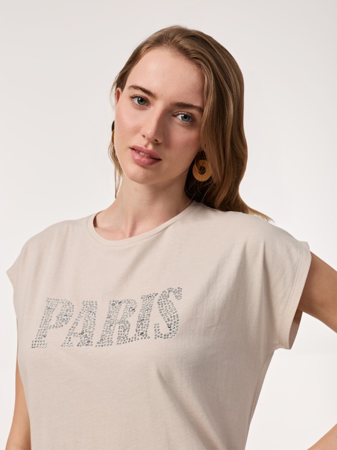 T-Shirt com brilhos