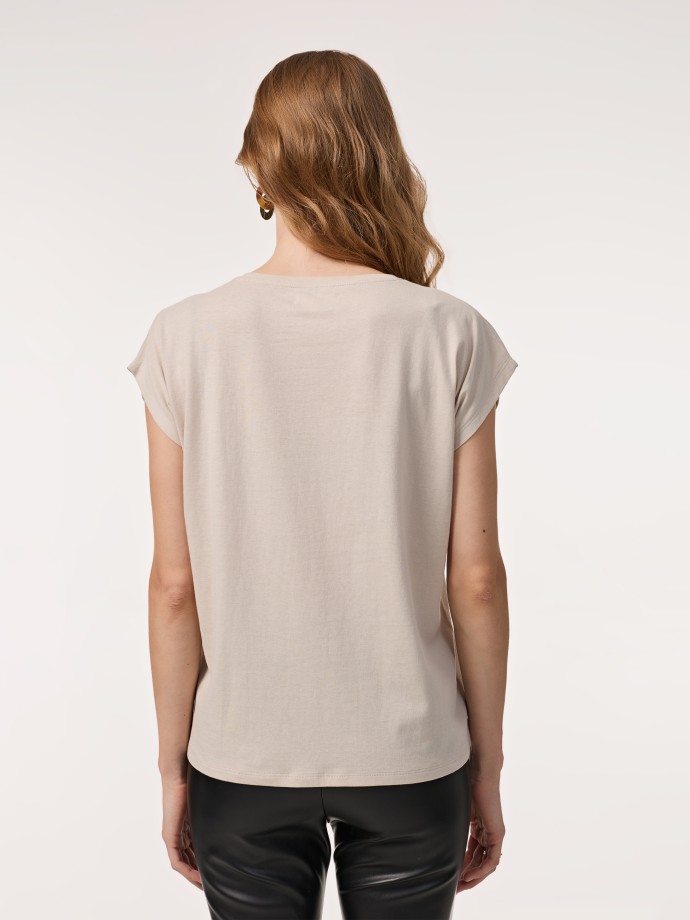 T-Shirt com brilhos