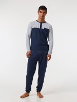 Pijama com bolso Pijama com bolso