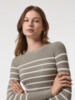 Camisola canelada com riscas