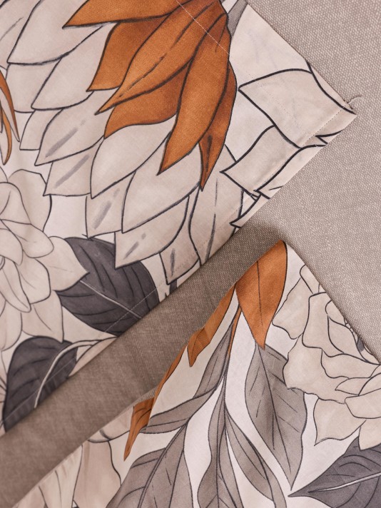 Jogo de lençóis com padrão floral Jogo de lençóis com padrão floral