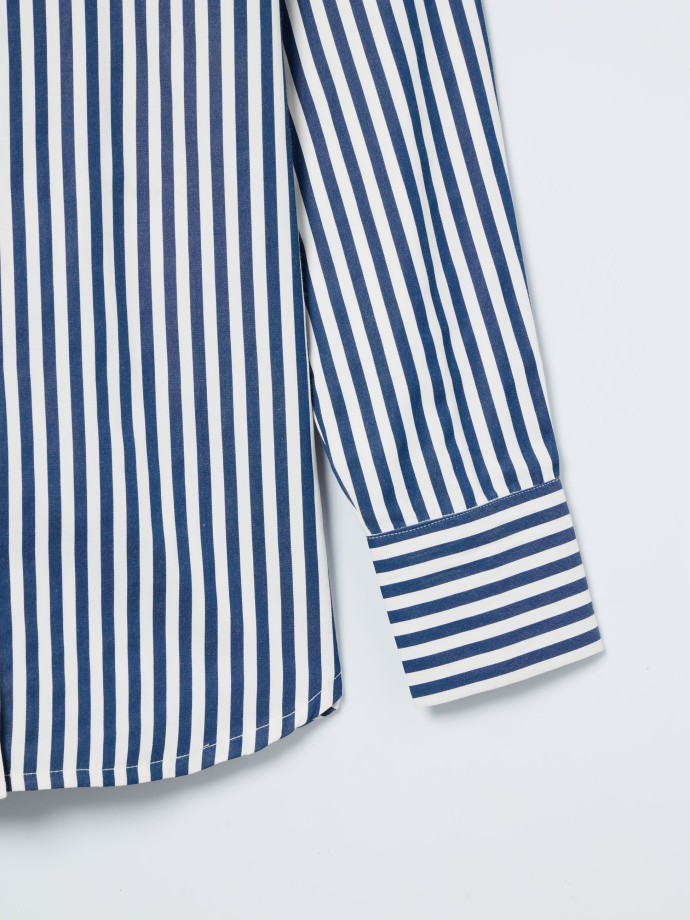 Camisa com riscas