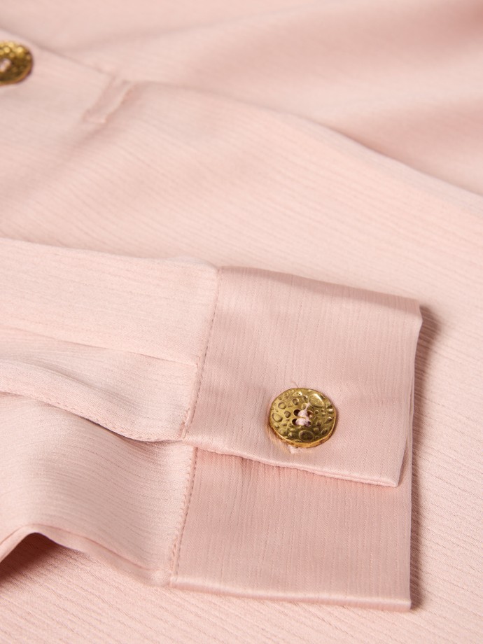 Blusa com botes