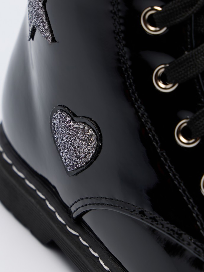 Botas com brilhos