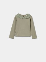 Camisola com gola peter pan Camisola com gola peter pan