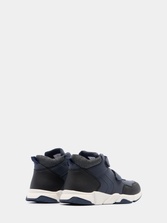 Botas com velcro Botas com velcro