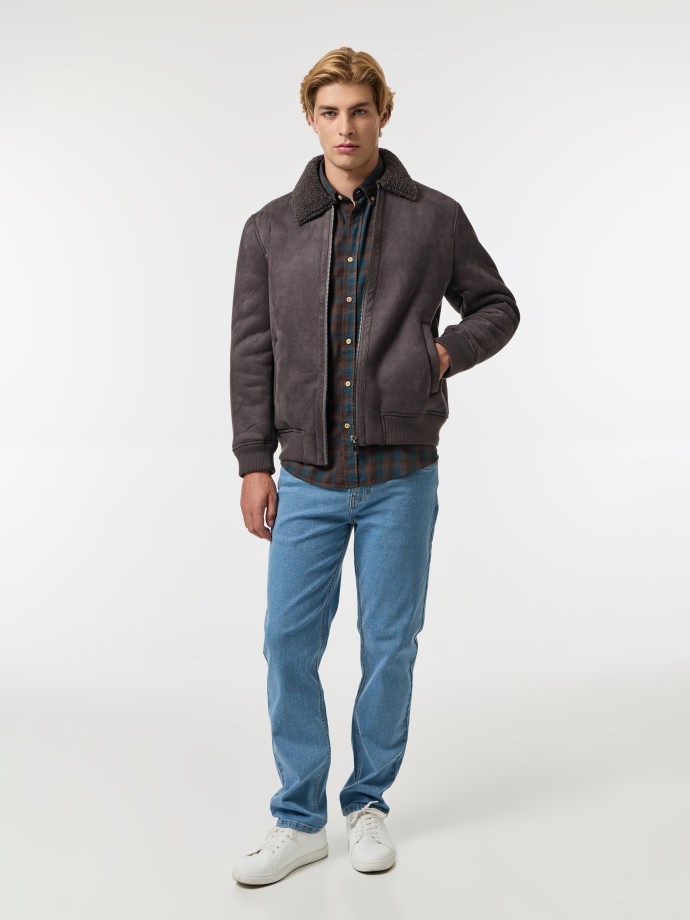 Bomber com gola de pelo Bomber com gola de pelo