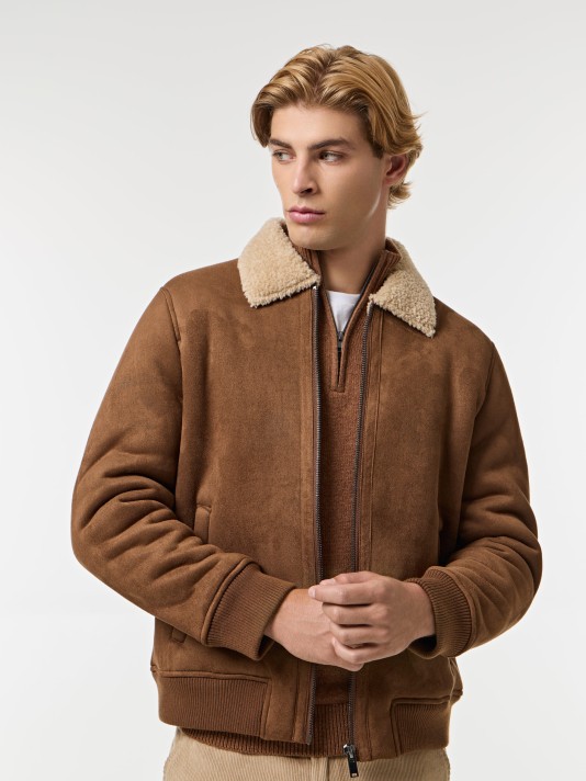 Bomber com gola de pelo Bomber com gola de pelo