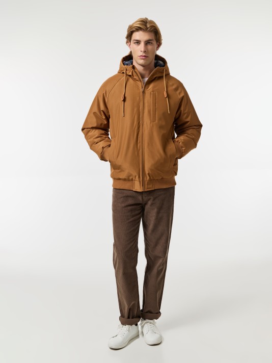 Casaco com carapuço Casaco com carapuço