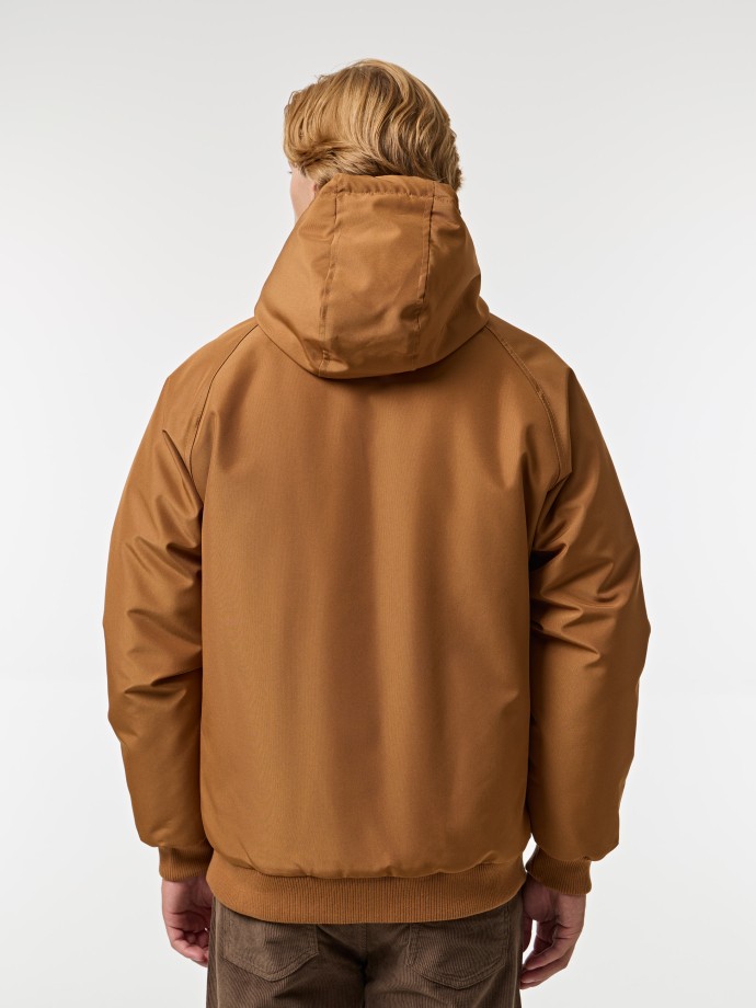 Casaco com carapuço Casaco com carapuço