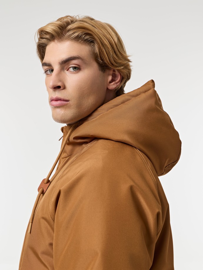 Casaco com carapuço Casaco com carapuço