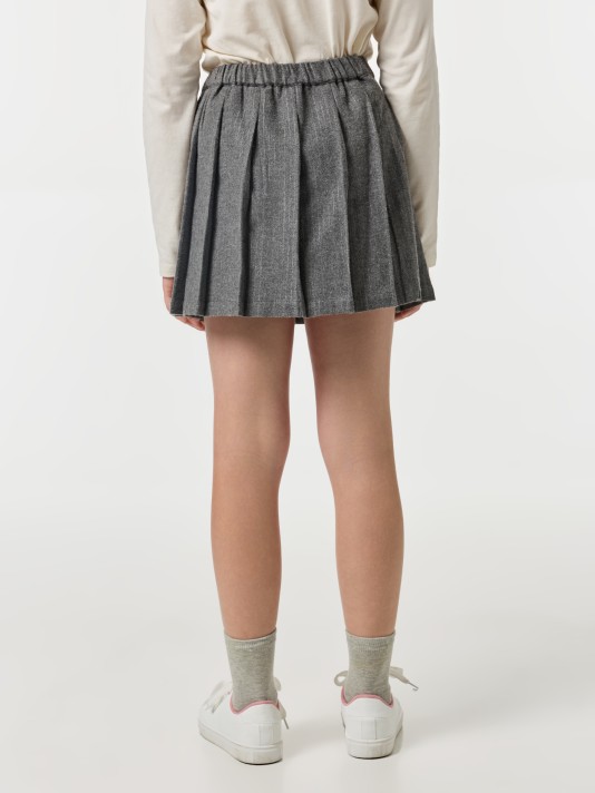 Saia com pregas Saia com pregas