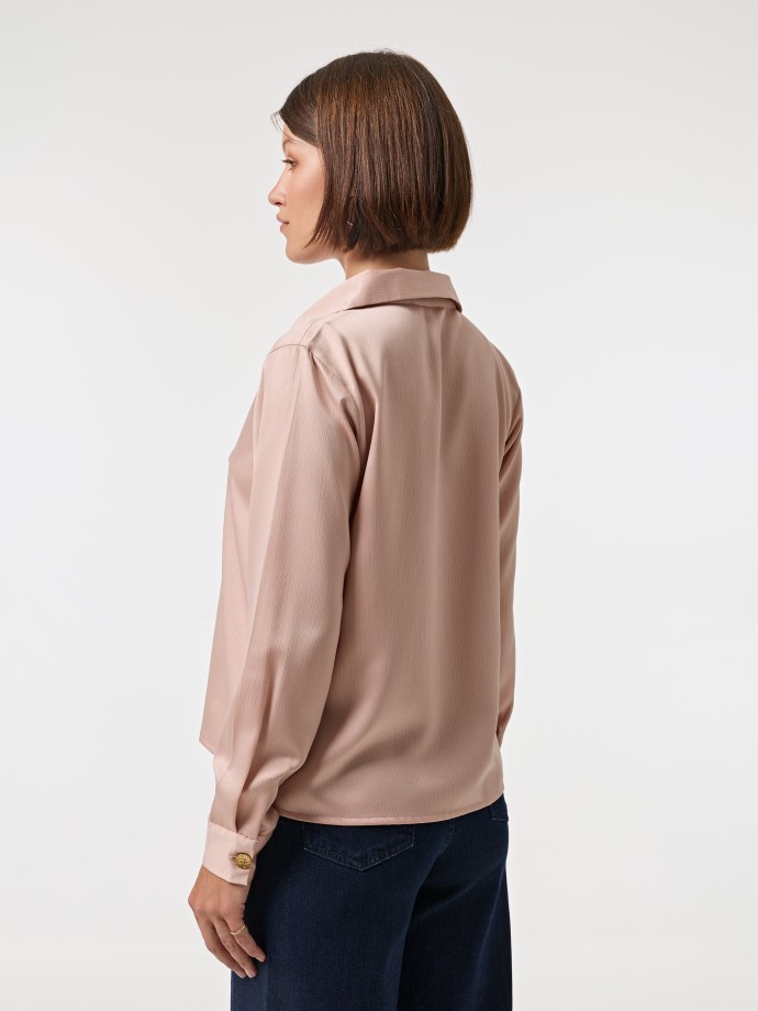 Blusa com botes
