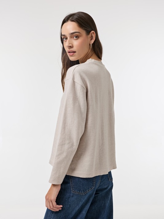 Camisola com apliques Camisola com apliques