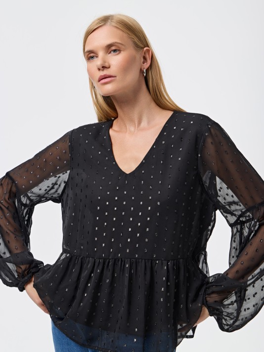 Blusa com transparncia