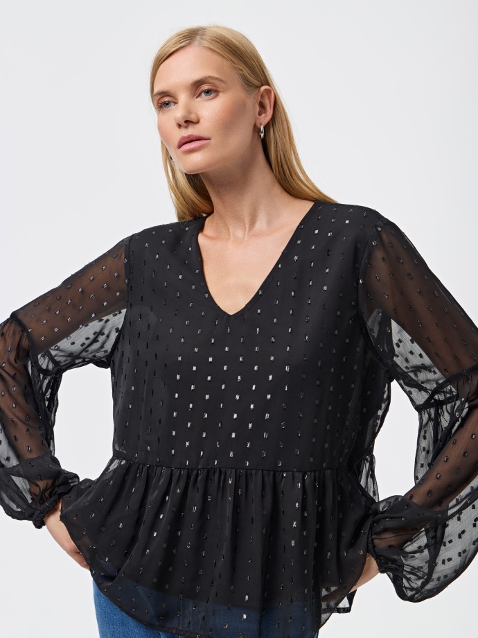 Blusa com transparência Blusa com transparência