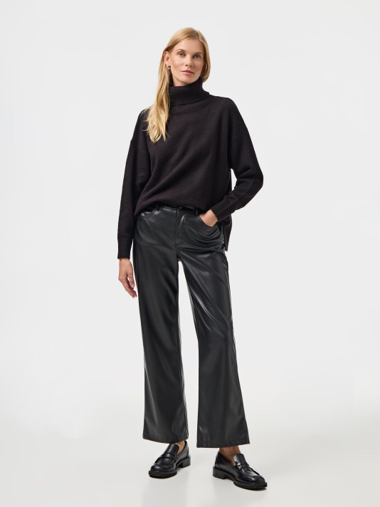 Calças efeito pele Calças efeito pele