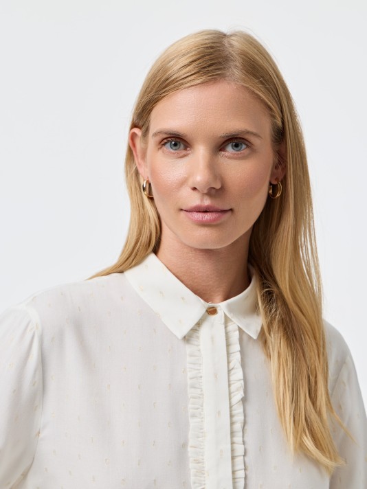 Camisa com franzido Camisa com franzido