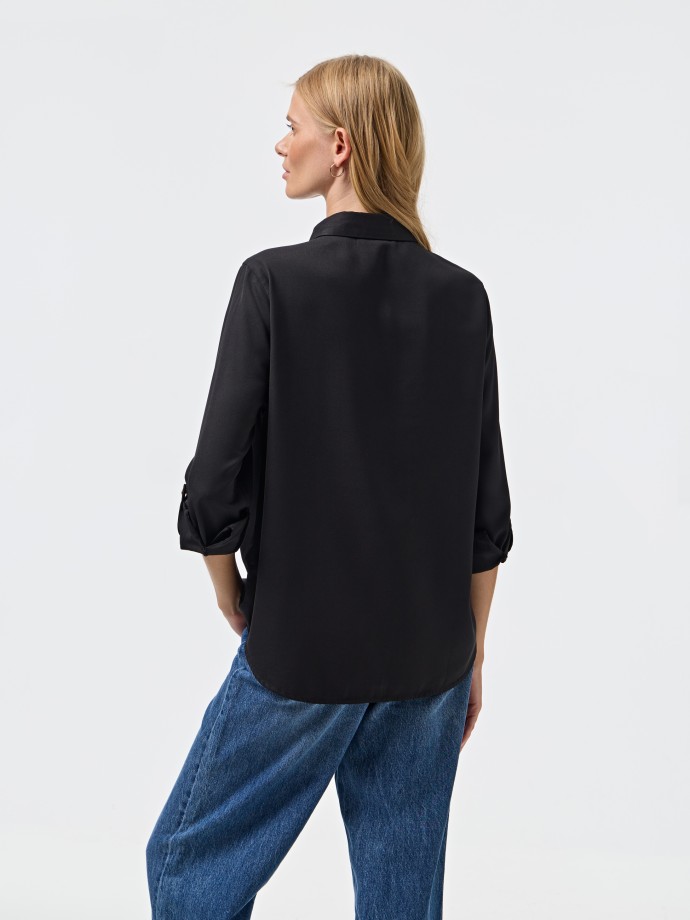 Camisa com bolsos