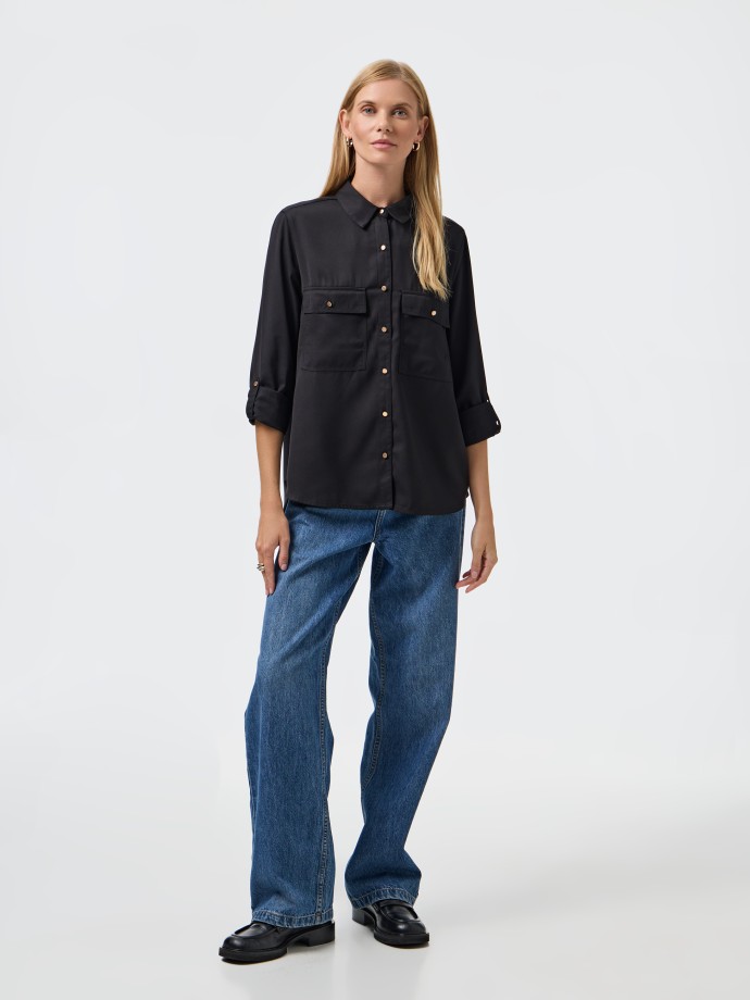 Camisa com bolsos
