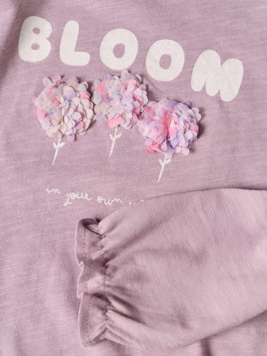 Camisola com flores Camisola com flores