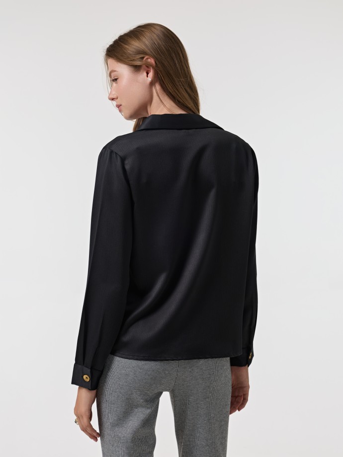 Blusa com botões Blusa com botões