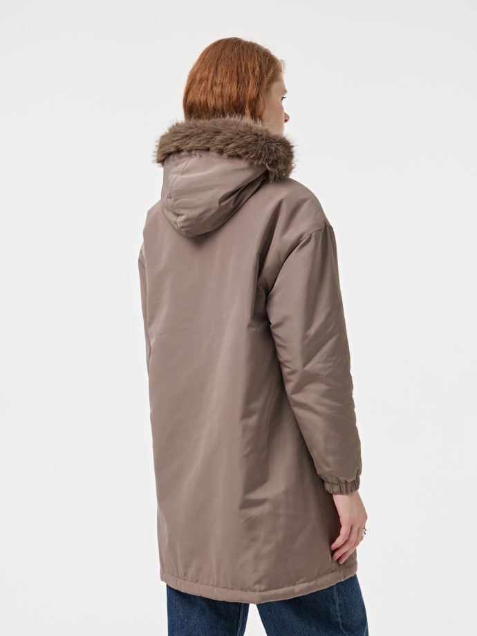 Parka com carapuço Parka com carapuço