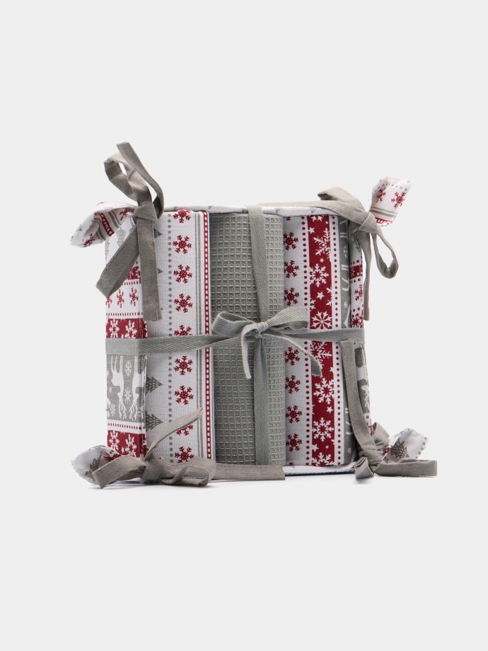 Cesto com 3 panos de Natal Cesto com 3 panos de Natal