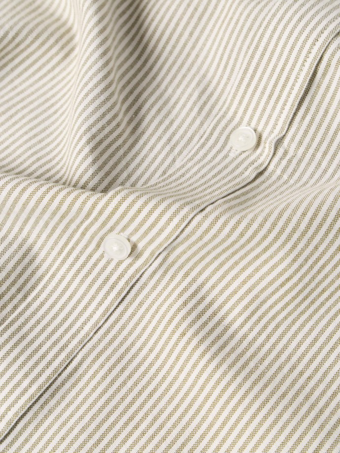 Camisa clássica às riscas Camisa clássica às riscas