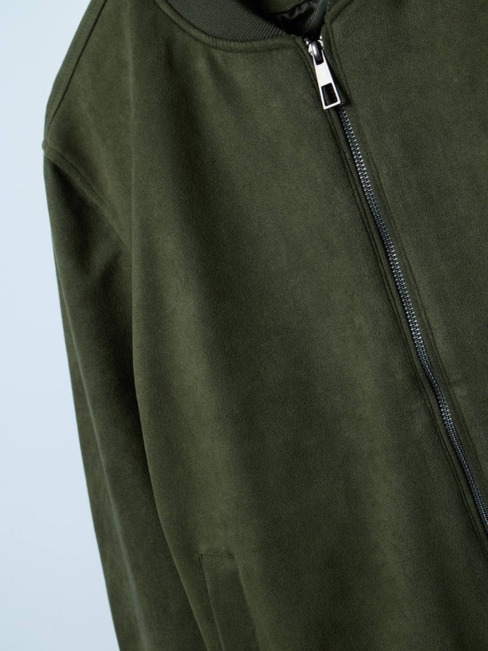 Blusão estilo bomber Blusão estilo bomber