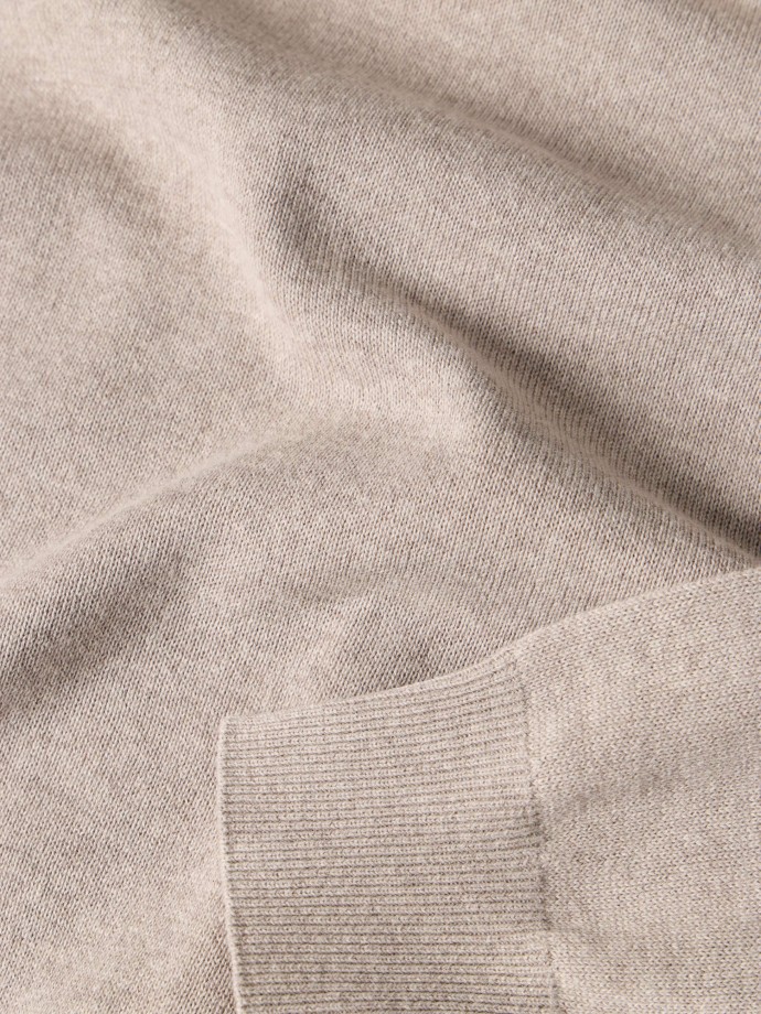 Camisola com gola de fecho