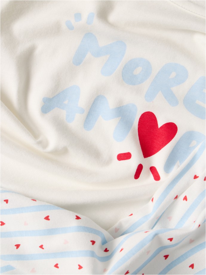 Pijama estampado com cora��es