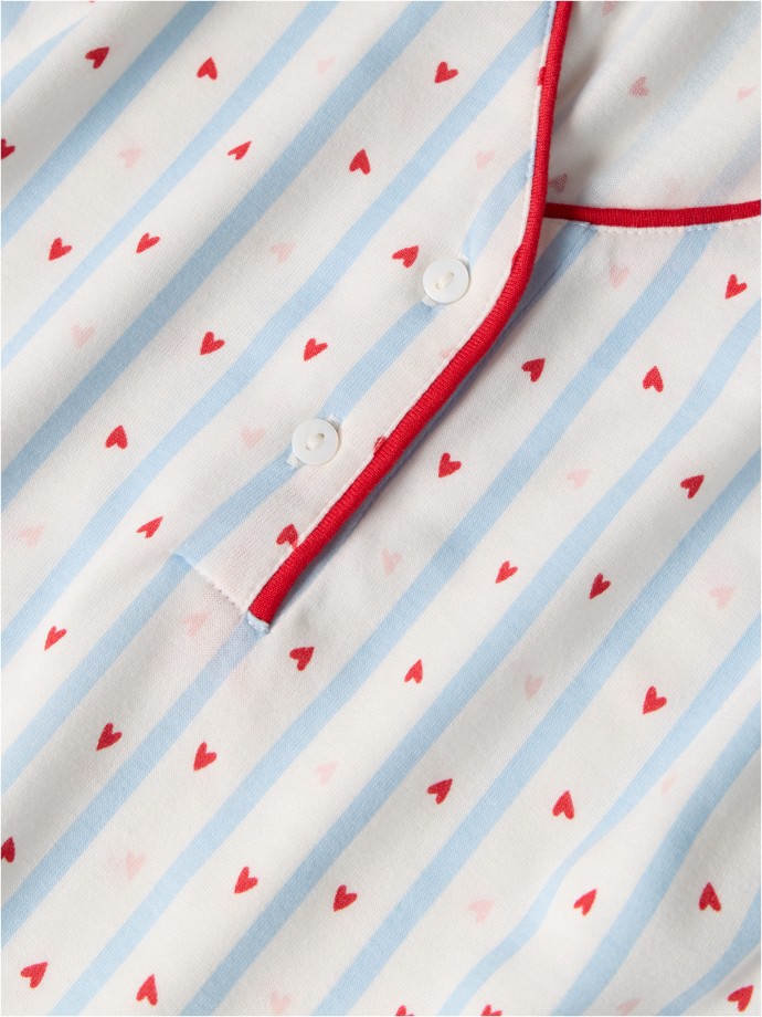 Pijama estampado com cora��es