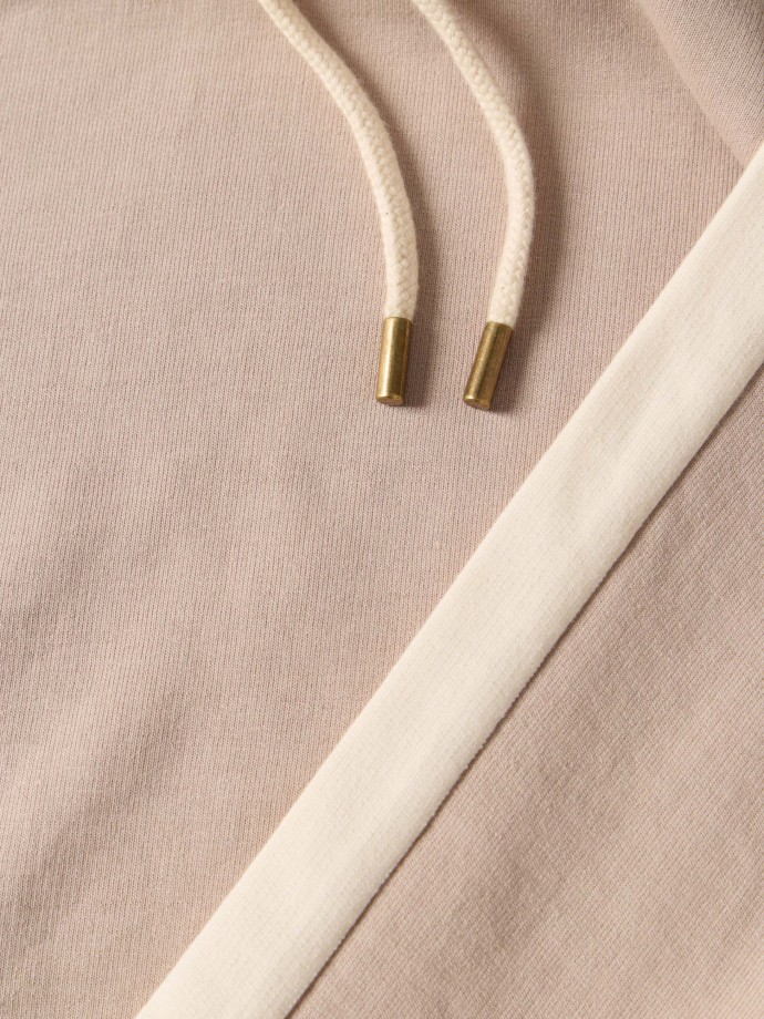 Camisola com carapu�o e risca lateral