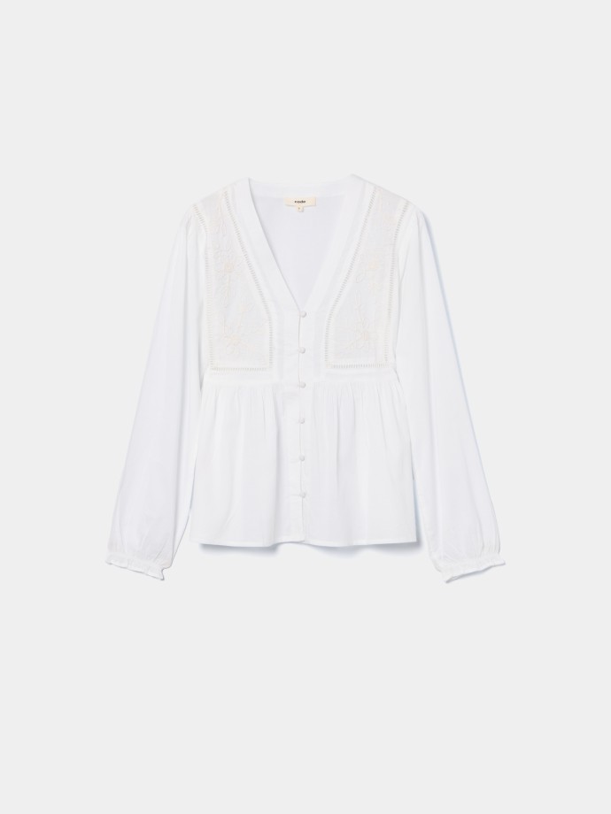 Blusa com Bordado e Decote em V