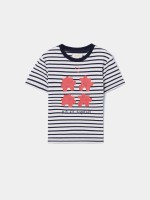 T-shirt �s riscas com estampado