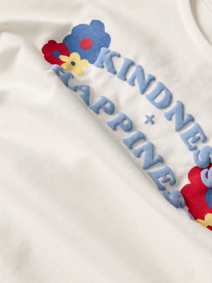 T-shirt estampada com n� nas mangas