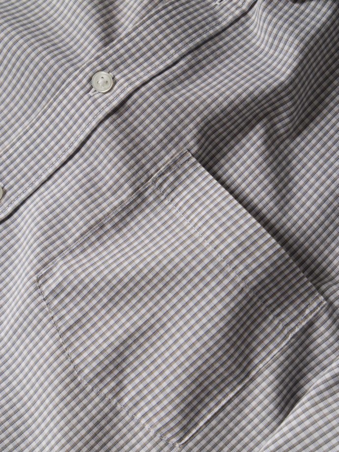 Camisa aos quadrados com bolso