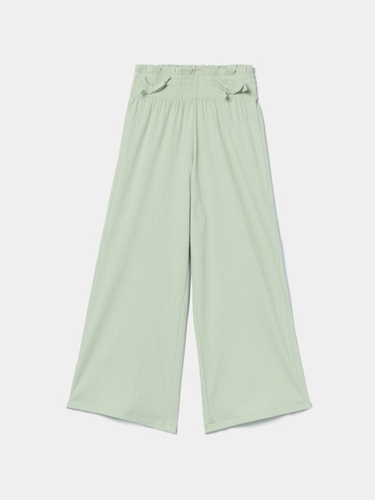 Cal�as flu�das com la�os