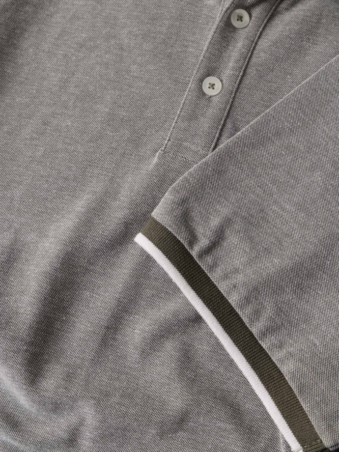 Polo em malha piquet