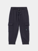 Cal�as cargo de felpa