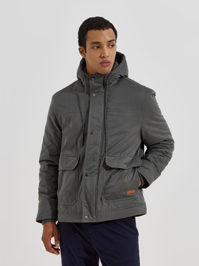 Parka com bolsos frontais