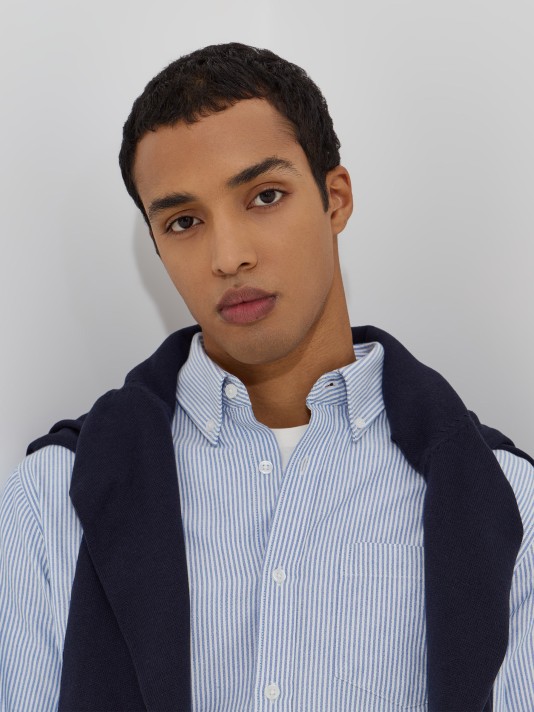 Camisa clássica às riscas Camisa clássica às riscas